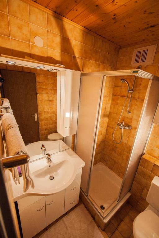 Ferienwohnung Jaufenthaler Zettersfeld Lienz Δωμάτιο φωτογραφία