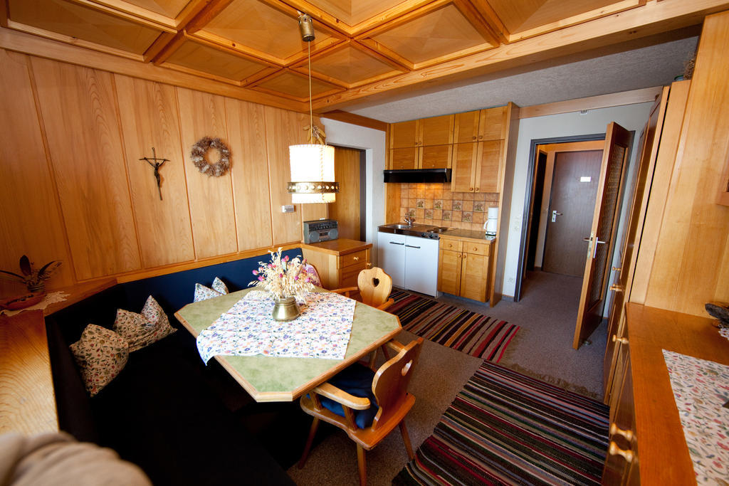 Ferienwohnung Jaufenthaler Zettersfeld Lienz Δωμάτιο φωτογραφία